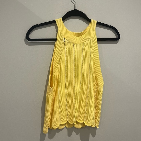 Aritzia, Yellow crochet top size small - Picture 2 of 3